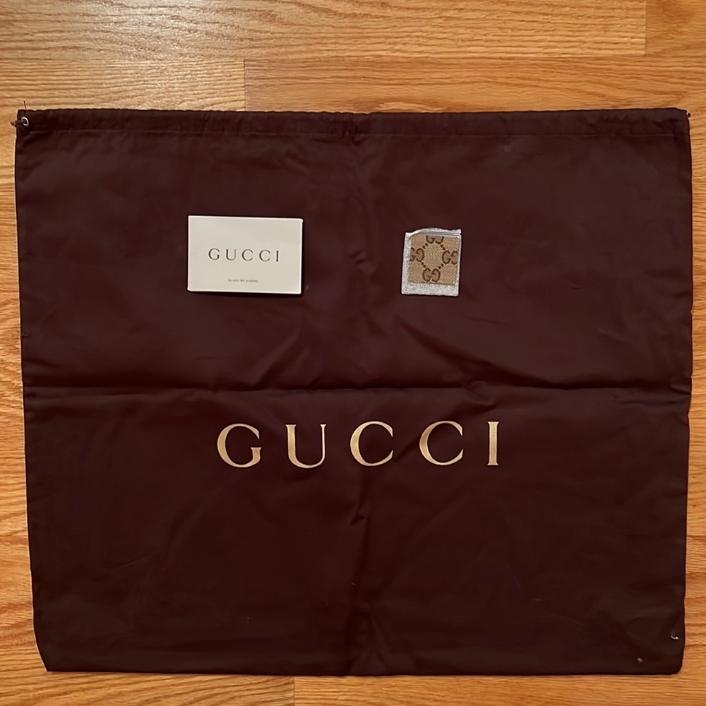 Gucci Host Pick gorgeous authentic handbag ! - Picture 15 of 17
